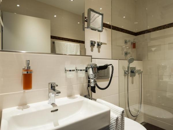 Hotel Antares : photo 3 de la chambre chambre double ou lits jumeaux confort