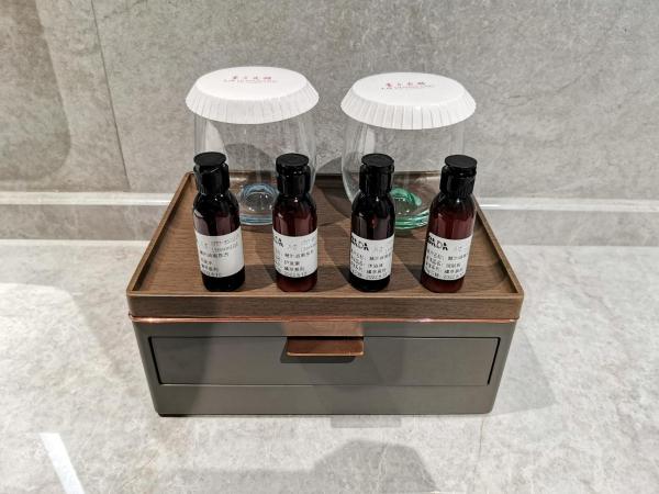 LN Dongfang Hotel Pazhou-Free Shuttle Buses and Registration Counter for Purchasing Agents during the Canton Fair : photo 8 de la chambre chambre double deluxe