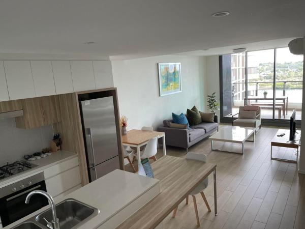 Link Portside Wharf Apartment Hotel : photo 2 de la chambre two bedroom two bathroom apartment with river view