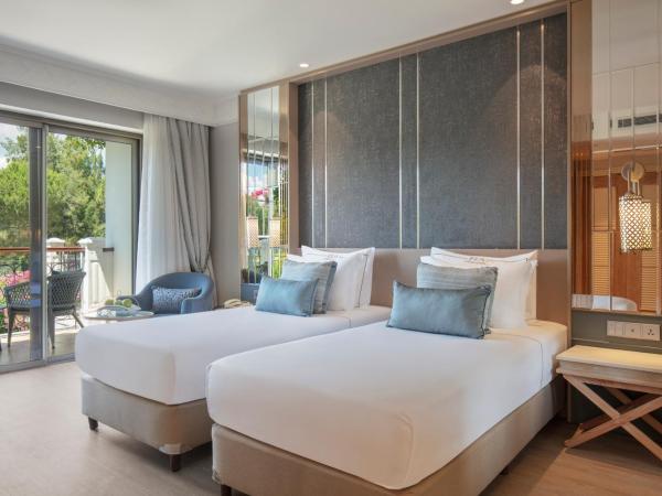 Ela Excellence Resort Belek : photo 5 de la chambre chambre familiale lake house - vue sur piscine