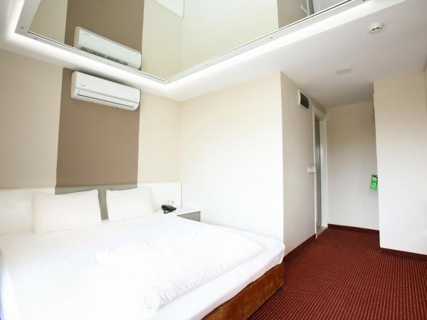 IS Hotel : photo 2 de la chambre chambre double deluxe