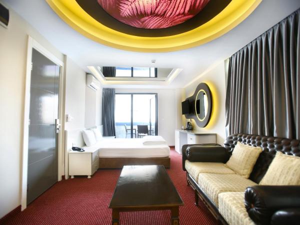 IS Hotel : photo 1 de la chambre chambre quadruple deluxe