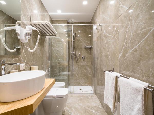 Taormina Palace Hotel : photo 6 de la chambre chambre double avec baignoire spa