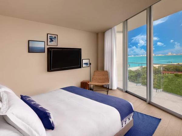 SLS Cancun : photo 3 de la chambre chambre lit king-size supérieure - vue sur océan