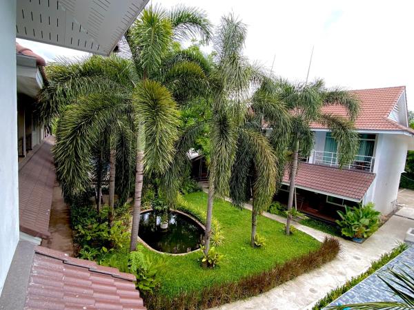 Good Times Resort Kanchanaburi : photo 5 de la chambre chambre triple supérieure – vue sur jardin