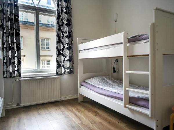Hostel Diana Park : photo 1 de la chambre lit simple dans dortoir de 4 lits