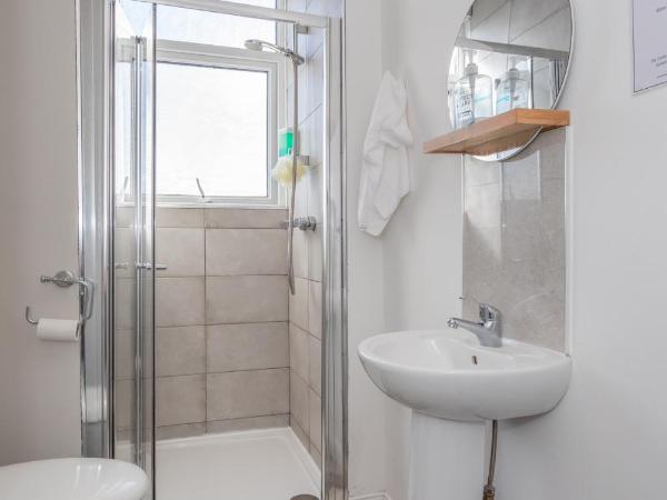 The Avenue Belfast : photo 5 de la chambre chambre double avec salle de bains commune