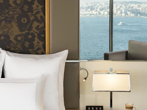 Swissotel The Bosphorus Istanbul : photo 7 de la chambre chambre d'angle - vue sur bosphore