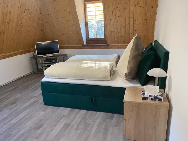Zimmervermietung Abir : photo 1 de la chambre chambre double avec salle de bains privative