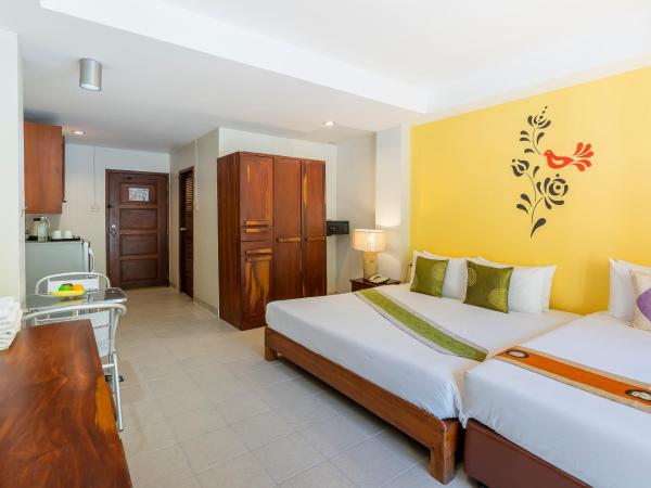 Bella Villa Pattaya 3rd Road : photo 3 de la chambre chambre triple standard