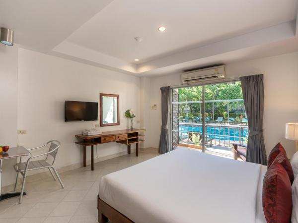 Bella Villa Pattaya 3rd Road : photo 2 de la chambre chambre standard avec accès piscine