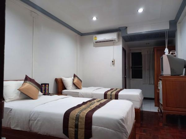 Wiriya House : photo 6 de la chambre chambre lits jumeaux deluxe