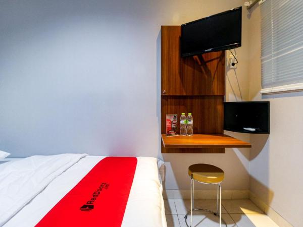 RedDoorz near Kebon Jeruk Jakarta : photo 3 de la chambre chambre double
