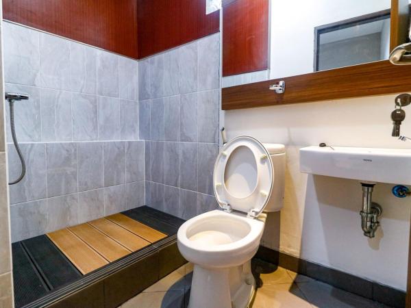 RedDoorz near Kebon Jeruk Jakarta : photo 8 de la chambre chambre double