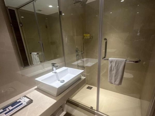 The International by Tunga : photo 2 de la chambre elegant room twin bed