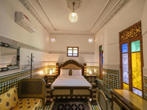 Dar Elinor : photo 4 de la chambre suite deluxe avec lit king-size