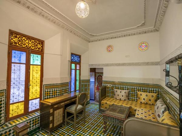 Dar Elinor : photo 6 de la chambre suite deluxe avec lit king-size