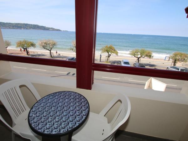 Hôtel Valencia : photo 3 de la chambre chambre triple supérieure - vue sur mer