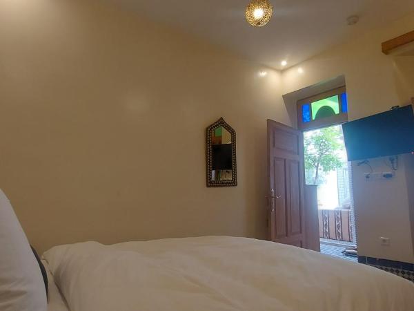 Riad Amor - Suite & Spa : photo 6 de la chambre petite chambre double