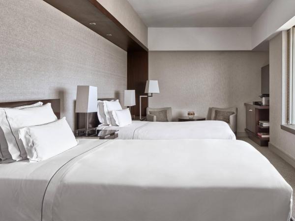 Hotel Arts Barcelona : photo 1 de la chambre chambre double signature avec 2 lits doubles