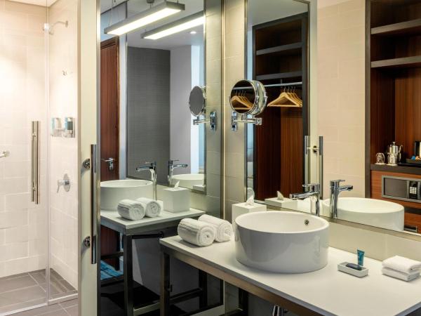 Aloft Dubai South : photo 4 de la chambre chambre aloft lits jumeaux - navette gratuite vers station de métro expo et aéroport international al maktoum