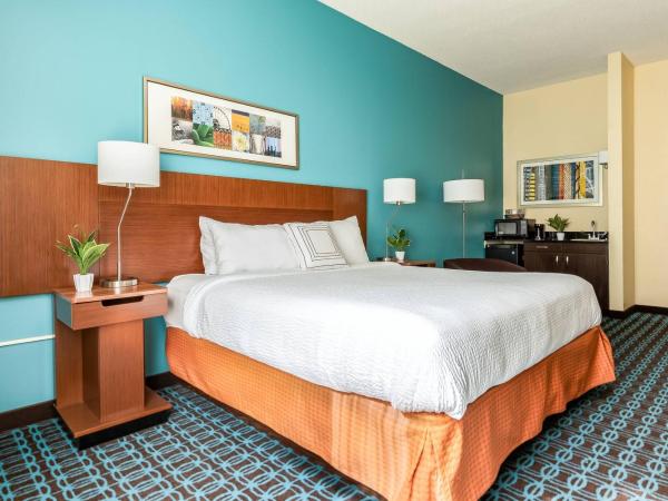 Fairfield Inn Charlotte Northlake : photo 1 de la chambre chambre lit king-size deluxe