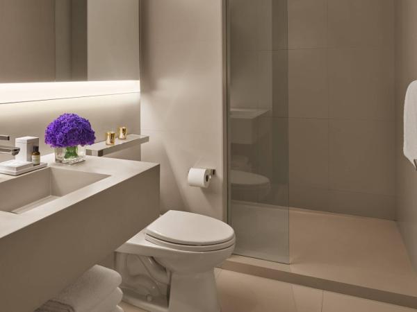 The New York EDITION : photo 4 de la chambre chambre lit king-size deluxe - vue sur ville