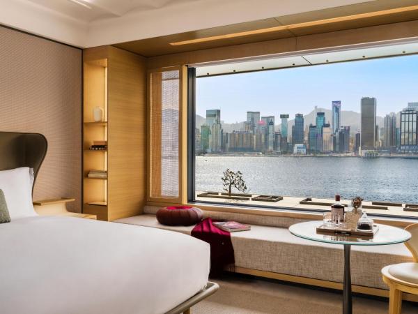 Regent Hong Kong : photo 3 de la chambre chambre lit king-size classique avec banquette-lit - vue sur port