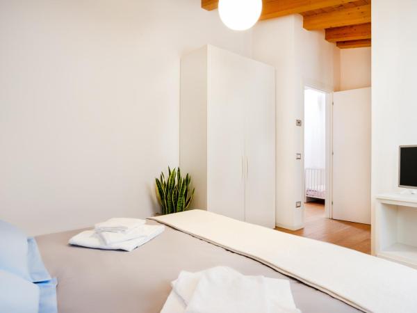 Ca' Degli Antichi Giardini Apartments : photo 7 de la chambre appartement supérieur 2 chambres sur 2 Étages avec terrasse 