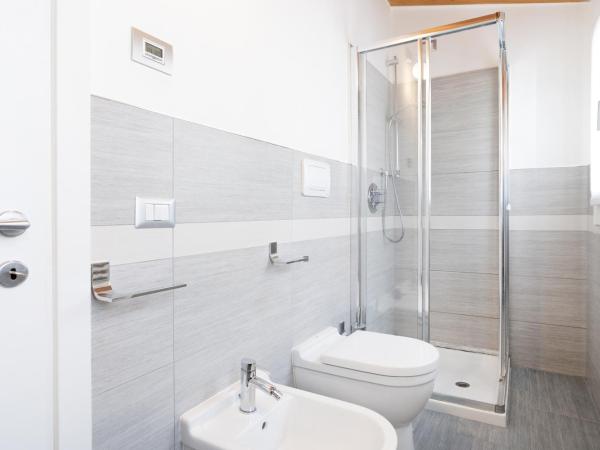 Ca' Degli Antichi Giardini Apartments : photo 10 de la chambre appartement supérieur 2 chambres sur 2 Étages avec terrasse 