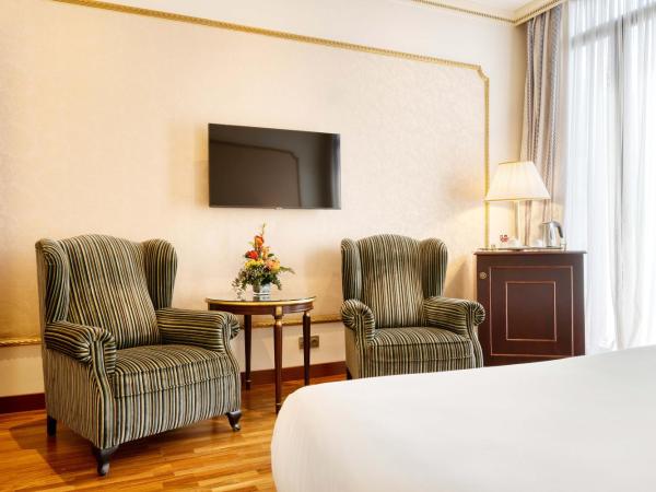 Hotel Roger de Llúria : photo 5 de la chambre chambre de luxe avec bain à remous