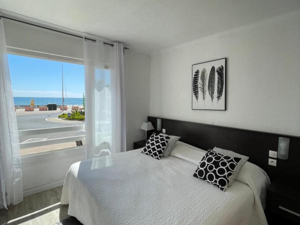 Le Grand Large Bord de Mer Hotel & Appartements : photo 1 de la chambre chambre double - vue sur mer