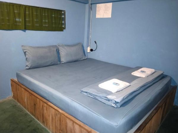 Time Sabai 32 : photo 2 de la chambre chambre double standard avec salle de bains commune