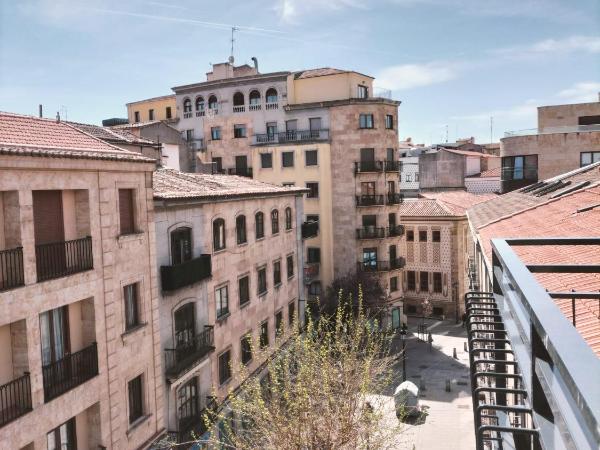 Hostal Gonzala by gaiarooms : photo 3 de la chambre chambre familiale avec terrasse