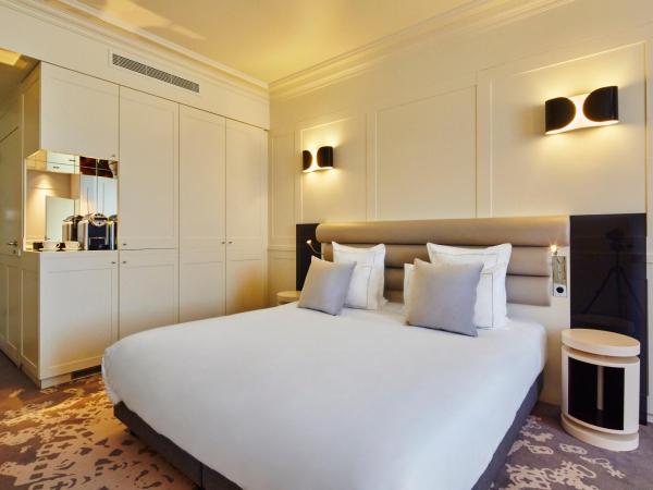 La Licorne Hotel & Spa Troyes MGallery : photo 6 de la chambre chambre de luxe avec grand lit