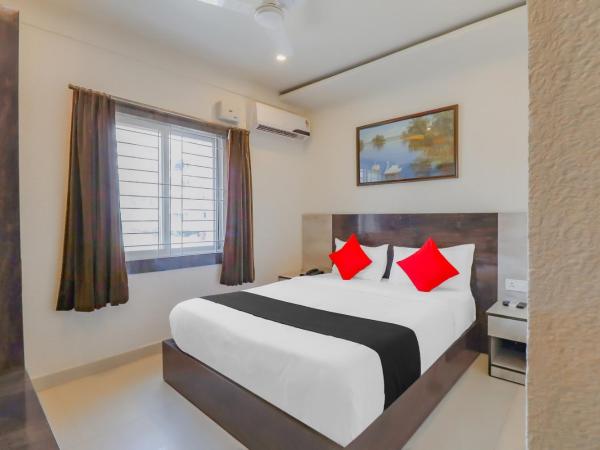 Capital O Hotel Royal Galaxy Finesse Near Phoenix Marketcity : photo 3 de la chambre chambre triple classique