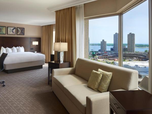 InterContinental Toronto Centre, an IHG Hotel : photo 1 de la chambre suite junior lit king-size - vue sur ville