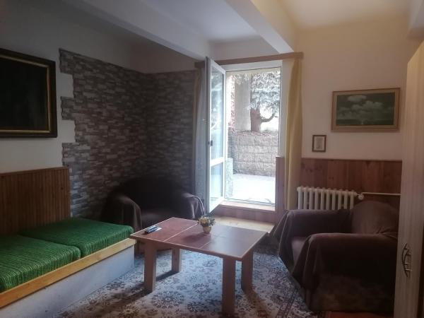 pension Kalik : photo 10 de la chambre chambre quadruple avec salle de bains privative