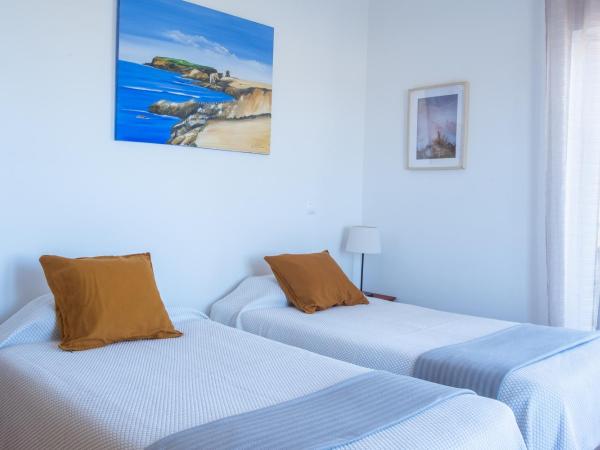 PKSC Surf House : photo 3 de la chambre chambre lits jumeaux supérieure - vue sur mer