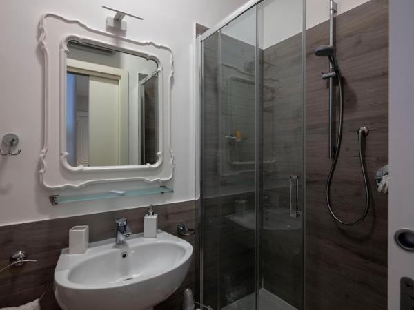 Attico 195 : photo 9 de la chambre suite junior avec terrasse