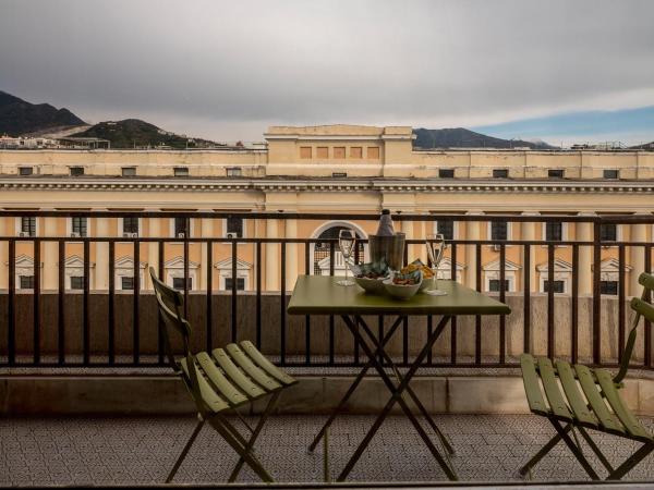 Attico 195 : photo 7 de la chambre suite junior avec terrasse