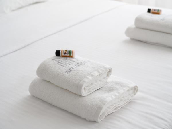 AMALPHI Corfu City Living : photo 5 de la chambre chambre familiale deluxe