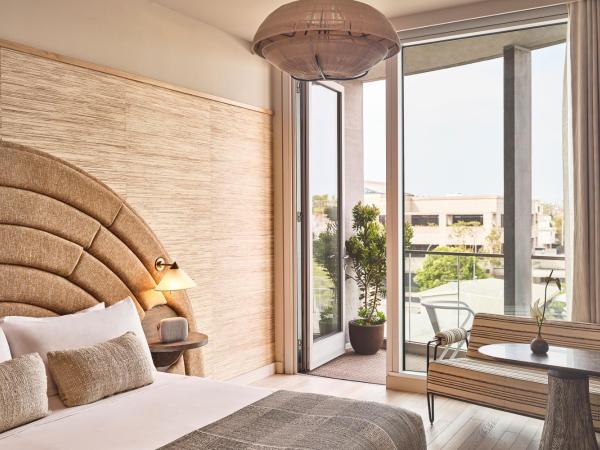 Santa Monica Proper Hotel, a Member of Design Hotels : photo 2 de la chambre chambre lit king-size deluxe avec balcon