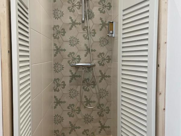 Hôtel La Villa Patricia - Charme et Tradition : photo 10 de la chambre chambre familiale - vue sur mer