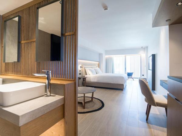 AKASHA Beach Hotel & Spa : photo 4 de la chambre hébergement urban chic