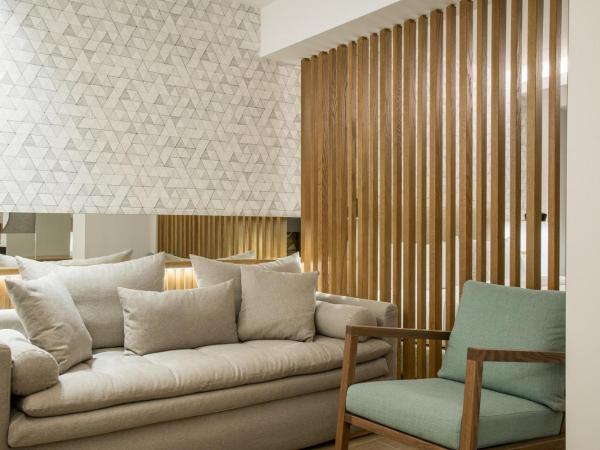 AKASHA Beach Hotel & Spa : photo 3 de la chambre suite junior azure