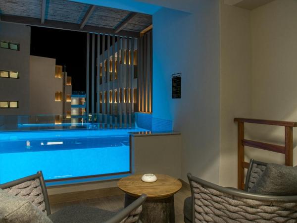 AKASHA Beach Hotel & Spa : photo 6 de la chambre suite junior azure avec petite piscine