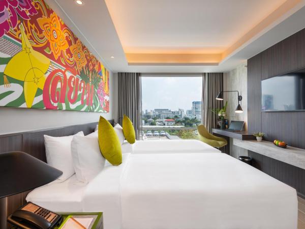 Maitria Hotel Rama 9 Bangkok - A Chatrium Collection : photo 10 de la chambre chambre lits jumeaux de luxe avec vue sur la ville