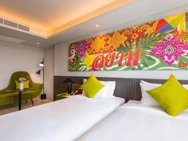 Maitria Hotel Rama 9 Bangkok - A Chatrium Collection : photo 5 de la chambre chambre lits jumeaux de luxe avec vue sur la ville