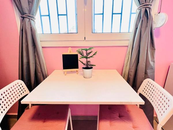 sky inn with great location wonderful Acropolis view in Neos kosmos : photo 9 de la chambre chambre double